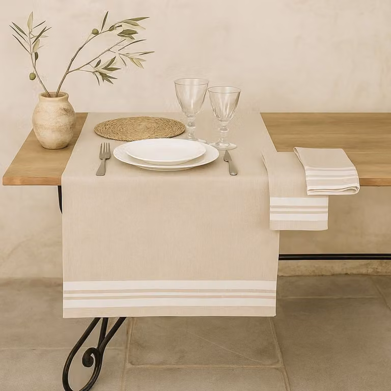 Camino de mesa de algodón Febronie con diseño de rayas en color beige, An/Al: 50 x 150 cm