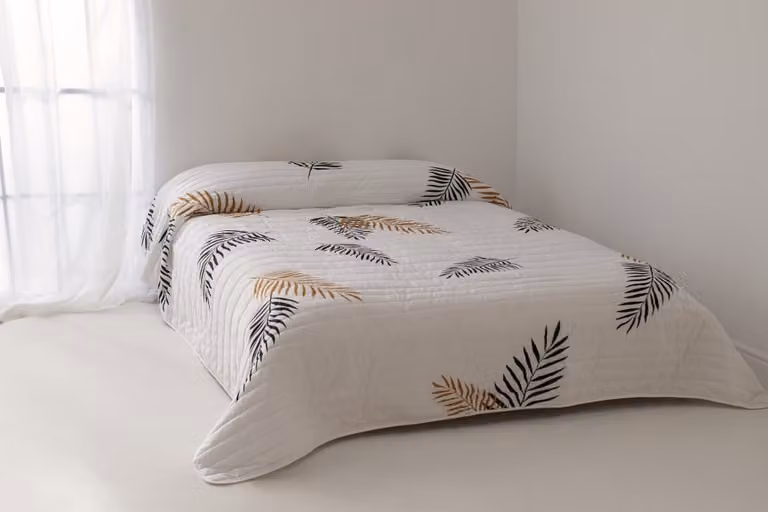 Colcha acolchada floral Happyfriday de algodón multicolor para cama de 135/140 cm, An/P/Al: 240 x 260 cm