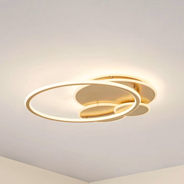 Lámpara de techo LED Circulo de Lucande en metal color latón/oro, diseño moderno y regulable para salón o comedor