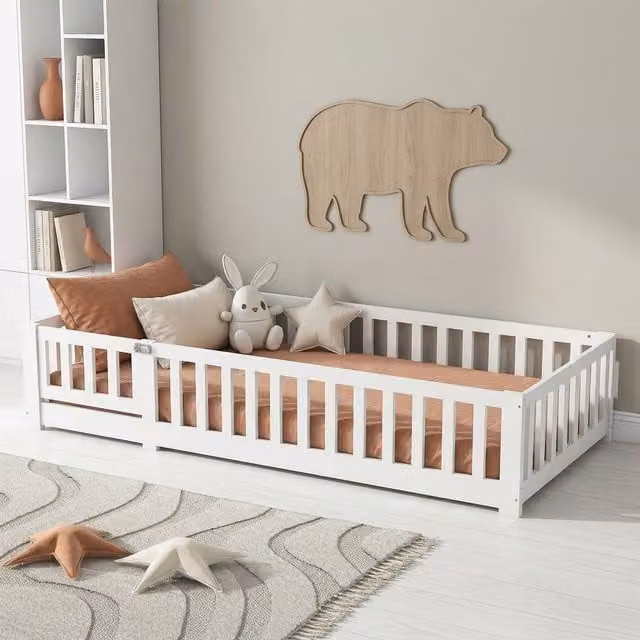 Cama infantil OCEVIA de madera maciza de pino con barandillas de seguridad y acabado lacado en blanco, An/P/Al: 90 x 190 x 41.5 cm