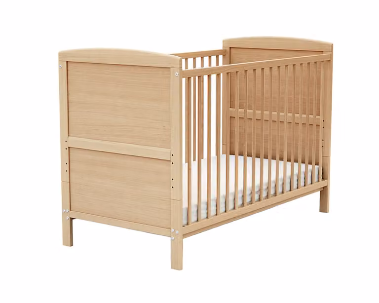 Cuna convertible AT4 de madera de haya maciza en color blanco o beige, An/P/Al: 120 x 60 x 86,5 cm