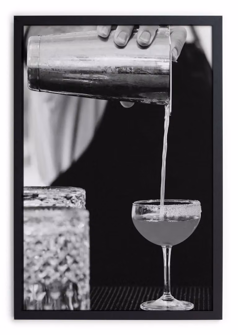 Cuadro decorativo Surdic con diseño de barman de cócteles y marco negro An/P/Al: 40 x 30 cm