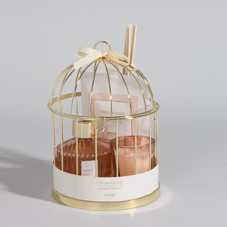 Set de ambientación Maisons du Monde con difusor de varillas de vidrio de 50 ml, vela de algodón en polvo y soporte de jaula de acero en color dorado y beige con aroma fresh