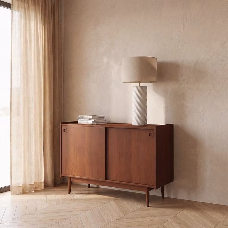 Aparador de estilo mid-century Maison du Monde en chapa de nogal y fresno color marrón de 111 cm