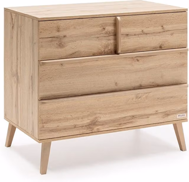 Cómoda infantil Micuna Martha de 3 cajones en madera color roble y marrón con estilo escandinavo