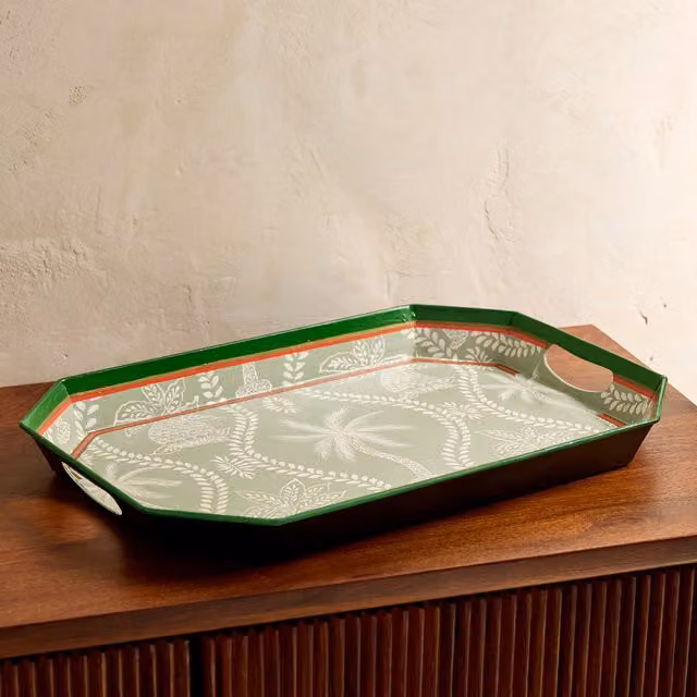 Bandeja decorativa de hierro Palmera Verde Ananas de El Corte Inglés con diseño floral mediterráneo y forma rectangular