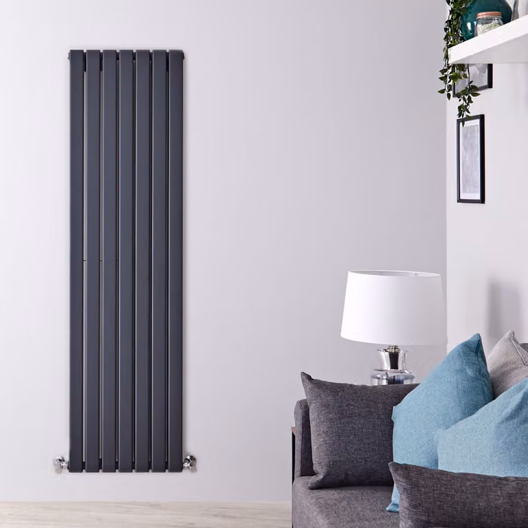Radiador de diseño vertical Hudson Reed en acero color antracita de 1217 vatios, An/P/Al: 49 x 5,8 x 160 cm