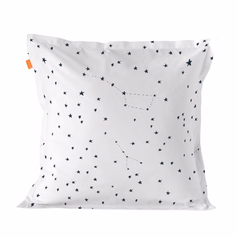 Funda de almohada Happy Friday de algodón con diseño de estrellas en multicolor y blanco, 80 x 80 cm