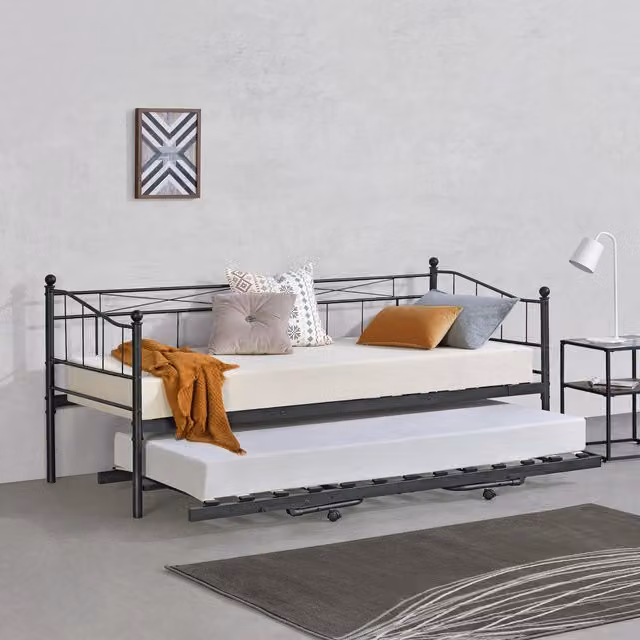 Cama de metal Skutskär en.casa color negro mate con ruedas y espacio adicional, An/P/Al: 200 x 90 x 95 cm