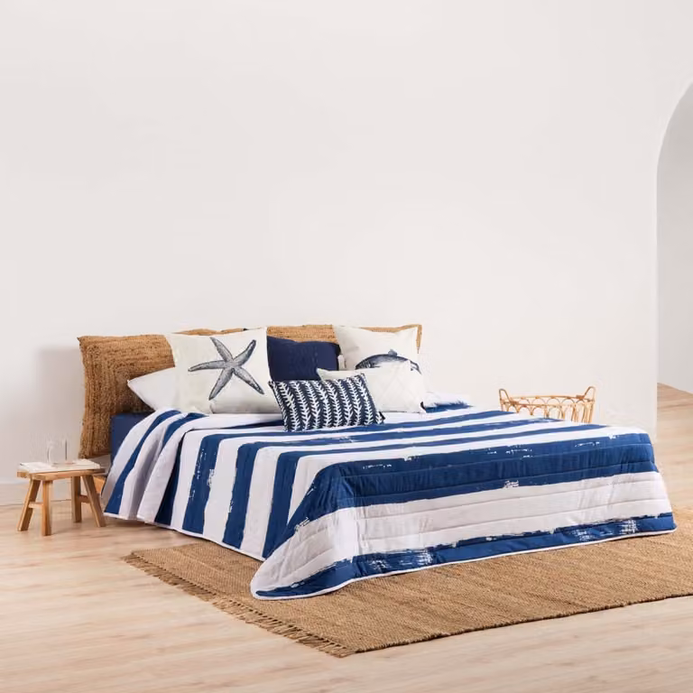 Colcha boutí acolchada de estilo mediterráneo en azul, An/P: 235 x 270 cm