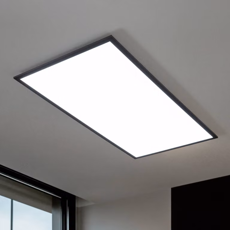 Panel LED Nelios Lindby atenuable para cocina en color negro y acabado de aluminio