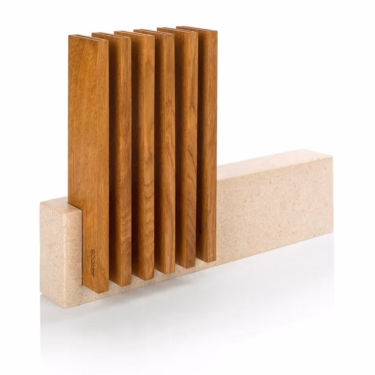 Soporte para cuchillos Arcos de Petra en piedra caliza y madera color beige, capacidad para 6 cuchillos, An/P/Al: 28 x 36,4 x 7,8 cm