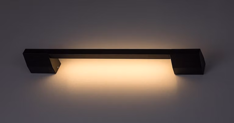 Lámpara LED de fachada Rabalux Zilina en color blanco, modelo de pared con protección IP54 y luz blanca cálida, An/P/Al: 59.5 x 1 x 1 cm