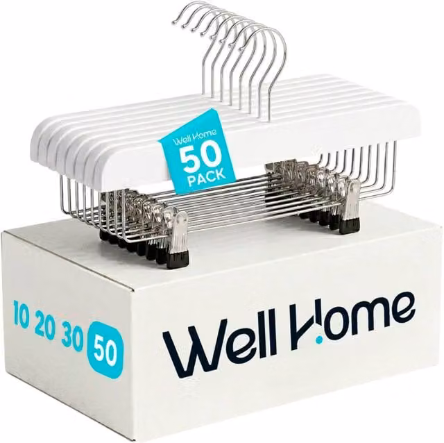 Pack de 50 perchas de madera WELLHOME con pinzas ajustables, barra y gancho giratorio en color blanco