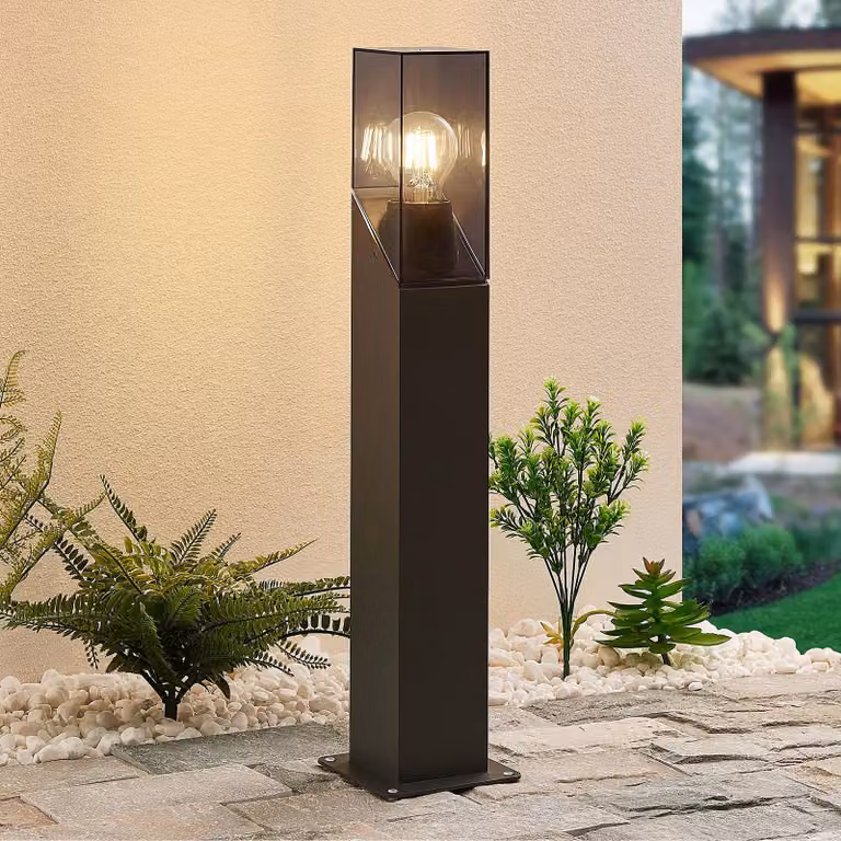Baliza luminosa Fiola de Lucande para exterior, diseño moderno en aluminio y negro, atenuable
