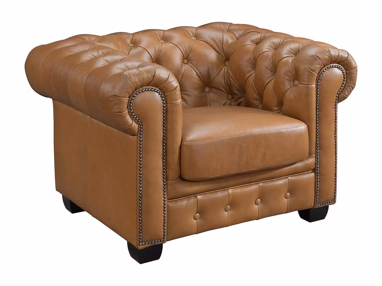 Sillón Chesterfield Vente-Unique en piel color marrón con estructura de madera sólida