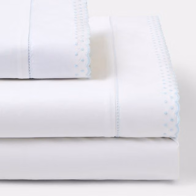 Juego de sábanas Cotton Juice Baby Home Clásico de 3 piezas en algodón con diseño de plumeti en azul y blanco para bebés