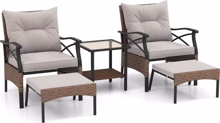 Juego de jardín de 5 piezas Northix en ratán marrón con cojines, mesa de café y otomana para terraza o jardín