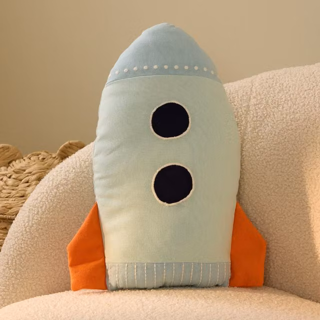 Cojín decorativo infantil Rocket de Mini Home en azul y multicolor con relleno de fibra hueca y funda de algodón, An/P/Al: 30 x 30 x 1 cm