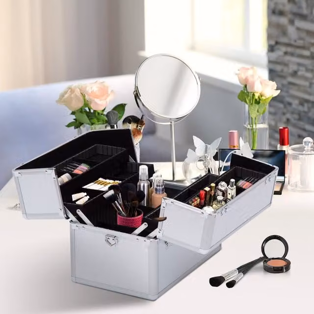 Maletín de maquillaje profesional Homcom en color plata con estructura de aluminio y madera, An/P/Al: 36,5 x 24 x 29 cm