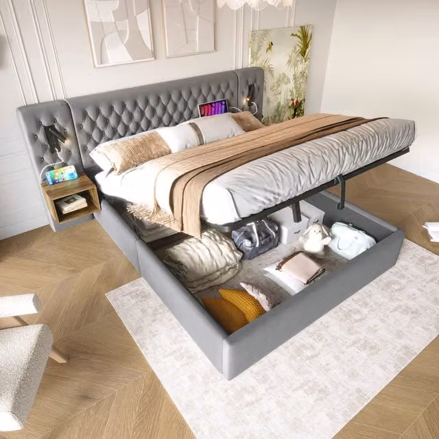 Juego de dormitorio Kellany con cama doble tapizada en terciopelo gris, almacenamiento hidráulico, cabecero con luz de lectura y puerto USB, incluye 2 mesillas de noche, An/P/Al: 160 x 200 cm