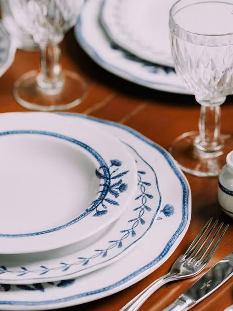 Vajilla de porcelana Jane de Vista Alegre, juego de 20 piezas en azul y blanco