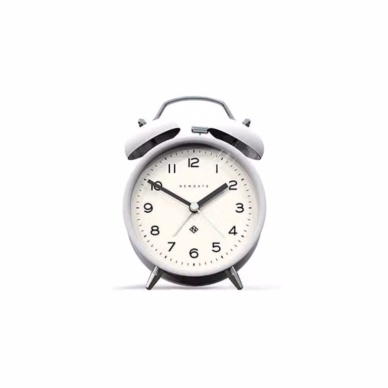Reloj despertador analógico Newgate con doble campana y mecanismo de cuarzo en color blanco