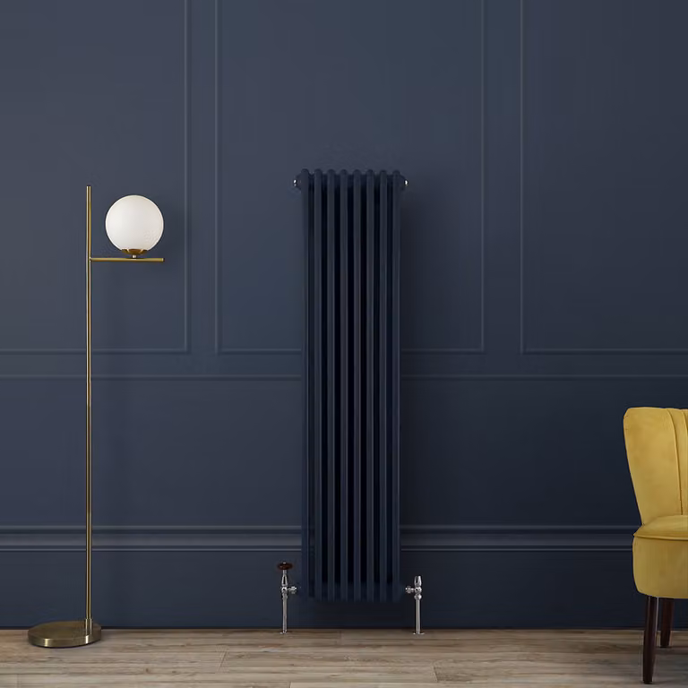 Radiador Vertical Tradicional Regent de Hudson Reed en Color Azul, Columnas Dobles, Al x An x P: 150 x 38 x 3,8 cm