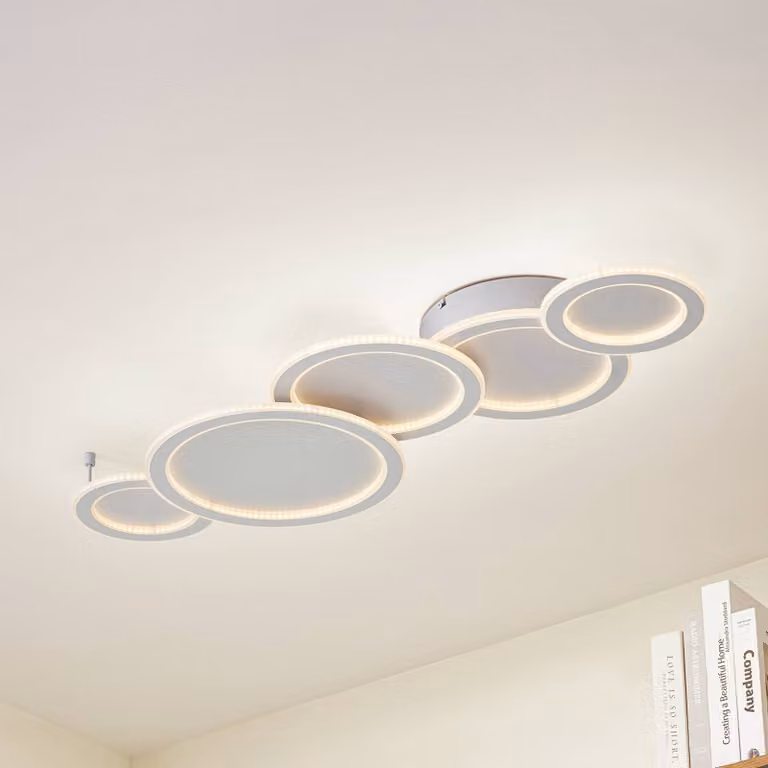 Lámpara de techo LED Diala Lucande atenuable en color blanco para salón o comedor