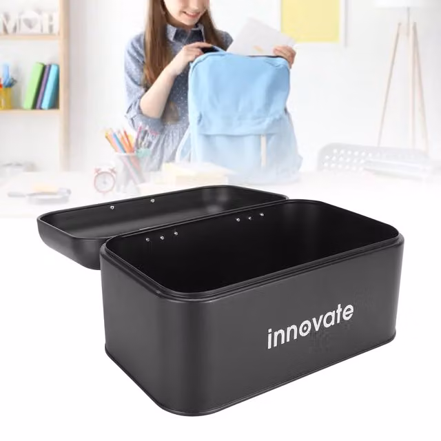 Caja para pan rectangular de metal Infinite en color negro, recipiente de almacenamiento robusto y multifuncional para tu cocina