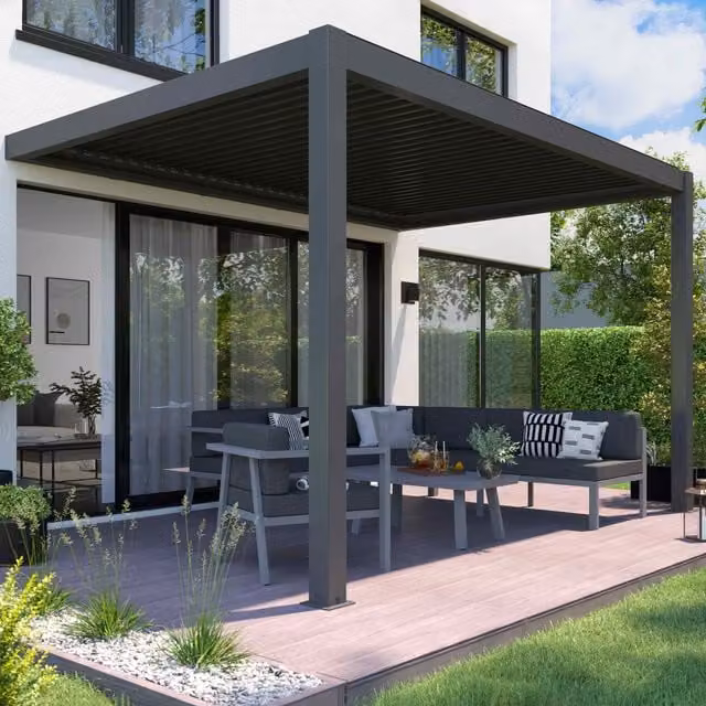 Pérgola bioclimática adosada y motorizada Oviala de aluminio en color gris con An/P/Al: 3 x 4 x 2,5 m
