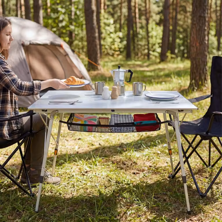 Mesa de camping plegable TecTake de aluminio plateado con altura ajustable para jardín y terraza