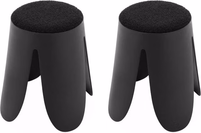 Set de 2 taburetes apilables SWEEEK con asiento de tejido boucle en color negro, An/P/Al: 44 x 30 x 46 cm