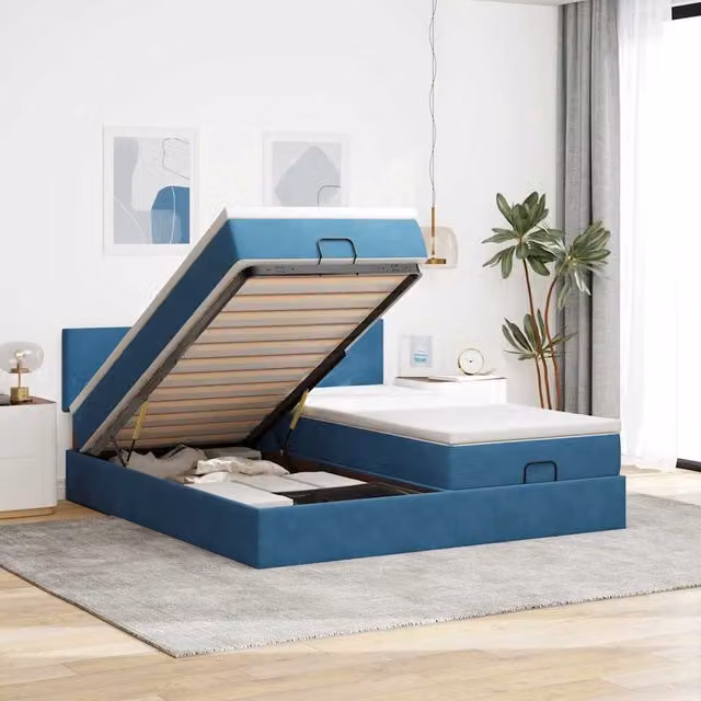 Estructura de cama otomana Maison Exclusive en terciopelo azul oscuro con base abatible y somier de láminas, An/P/Al: 160 x 200 x 28 cm