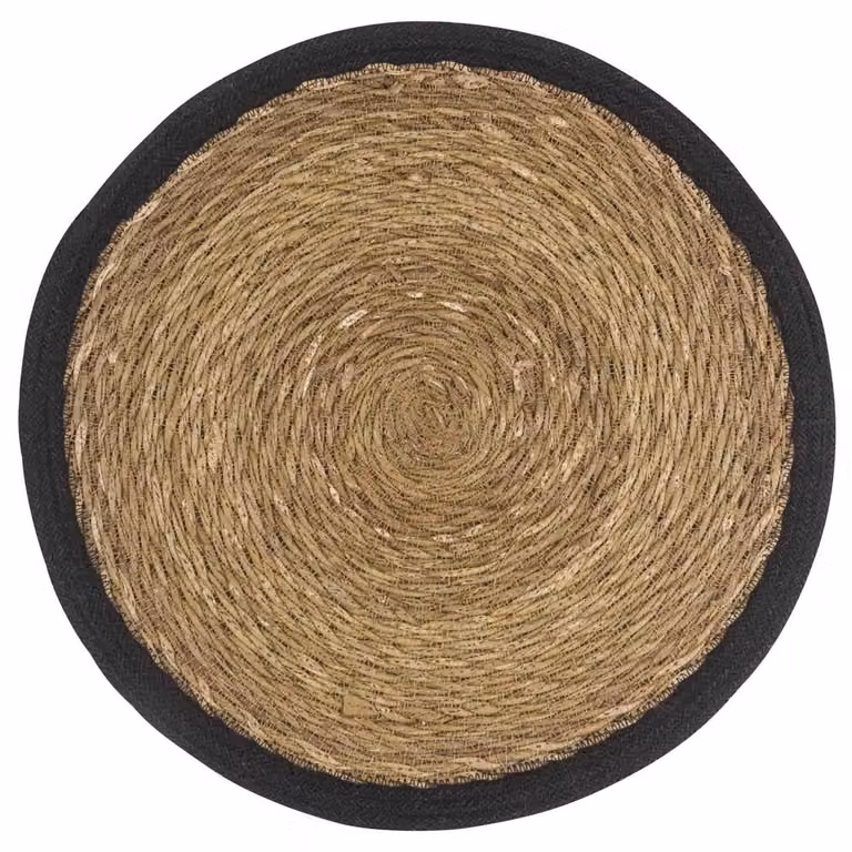 Mantelito redondo de yute reciclado Maison du Monde con bordes negros y estilo boho en color beige y marrón