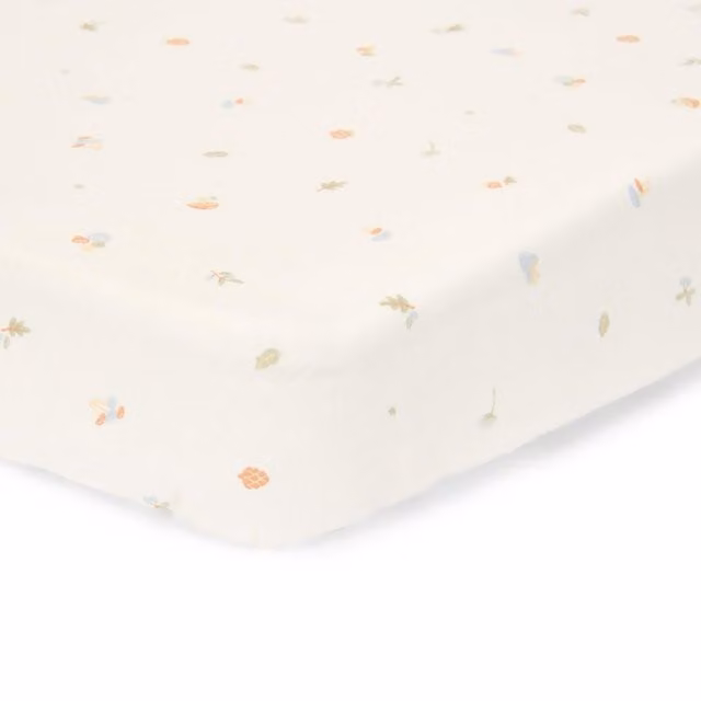 Sábana bajera de algodón orgánico Little Dutch Forest Friends para bebés con diseño de animales en multicolor y blanco