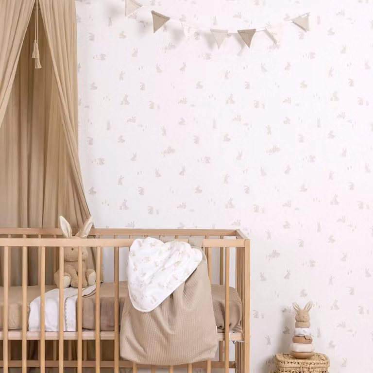 Papel pintado infantil Little Dutch con estampado de animales y conejos en color verde, An/Al: 1000 x 53 cm