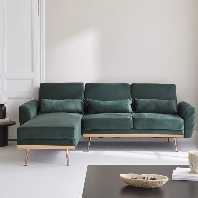 Sofá esquinero reversible de 3 plazas Sweeek en terciopelo verde con función de cama y cojines incluidos, An/P/Al: 225 x 160 x 85 cm