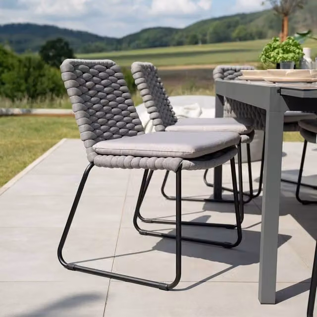 Set de 2 sillas de jardín Home Deluxe BALERO de mimbre gris con cojines incluidos
