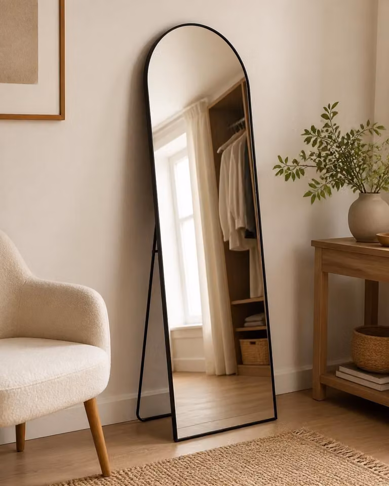 Espejo de cuerpo entero LunaMirror con marco de metal negro, An/P/Al: 52 x 1 x 161 cm