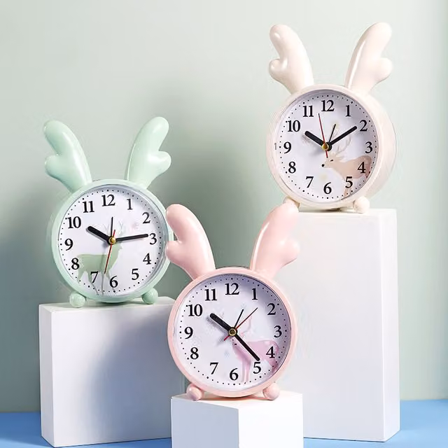 Reloj Despertador Digital Miniatura de Conejo Ultrasilencioso en Plástico Rosa y Multicolor para Mesa