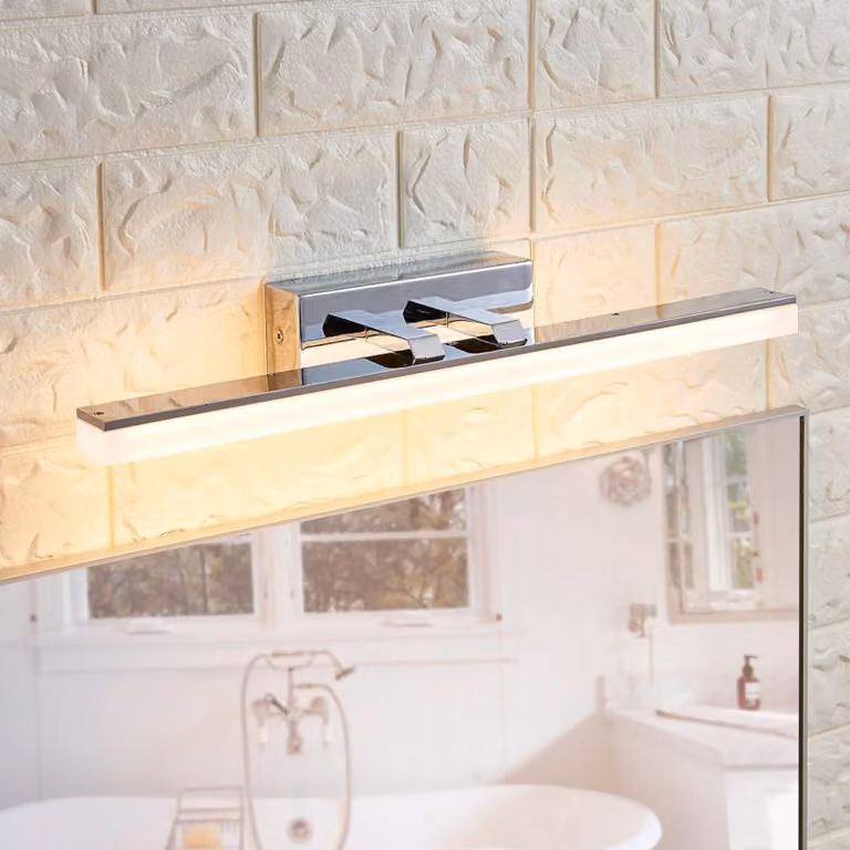 Aplique de pared LED Julie de Lucande para cuarto de baño, diseño moderno en blanco y cromado