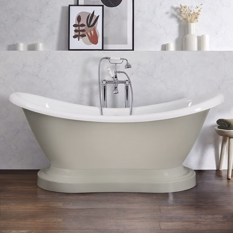 Bañera exenta tradicional Ryther con doble respaldo y base ovalada en color blanco, An/P/Al: 175 x 73 x 74 cm
