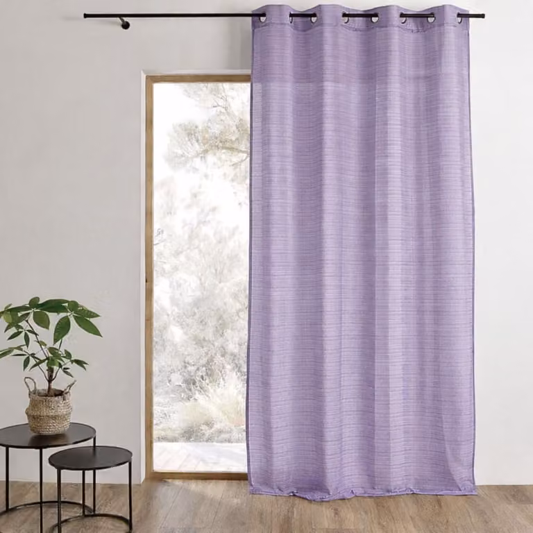 Visillo Homemaison de rayas finas en color púrpura, fabricado en 100% poliéster con ojales redondos de plata, An/Al: 290 x 240 cm