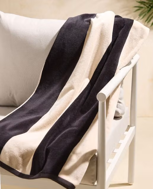 Toalla de playa Río de El Corte Inglés con diseño de rayas en color negro para adultos de algodón rizo