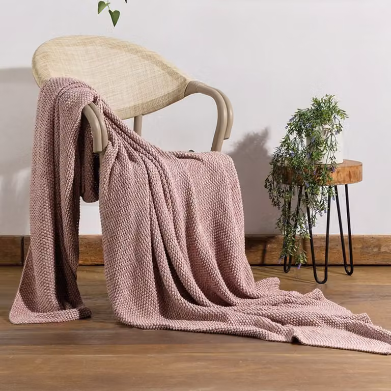 Manta plaid de punto Manterol en color rosa para sofá, An/P: 130 x 170 cm