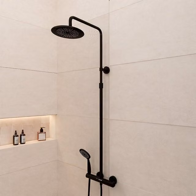 Columna de ducha rígida con rociador de lluvia y ducha de mano AURLANE en acero inoxidable negro mate Al: 133 cm, An: 52 cm, P: 28 cm