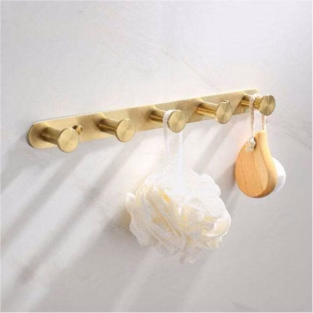 Perchero de pared ODIPIE con 5 ganchos de acero inoxidable en color dorado para baño y tocador