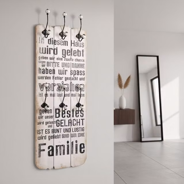 Armario de pared Mucola para guardarropa y zapatero en madera con panel y ganchos, disponible en marrón, beige o blanco