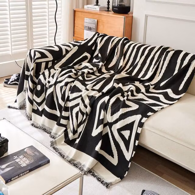 Funda de sofá reversible FNINIJEDE de chenilla y jacquard con diseño geométrico estilo boho, lavable y resistente a manchas, para sofás de 2 cojines, color negro y beige